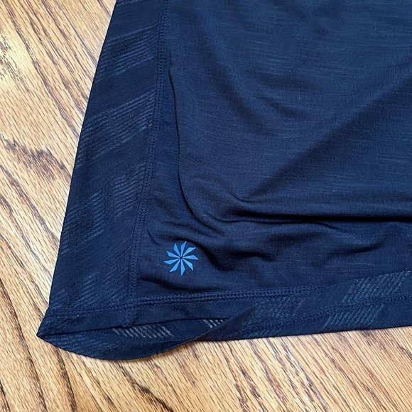 Athleta Woman’s Black Athletic Tank With See Through Back Size M - Picture 5 of 6